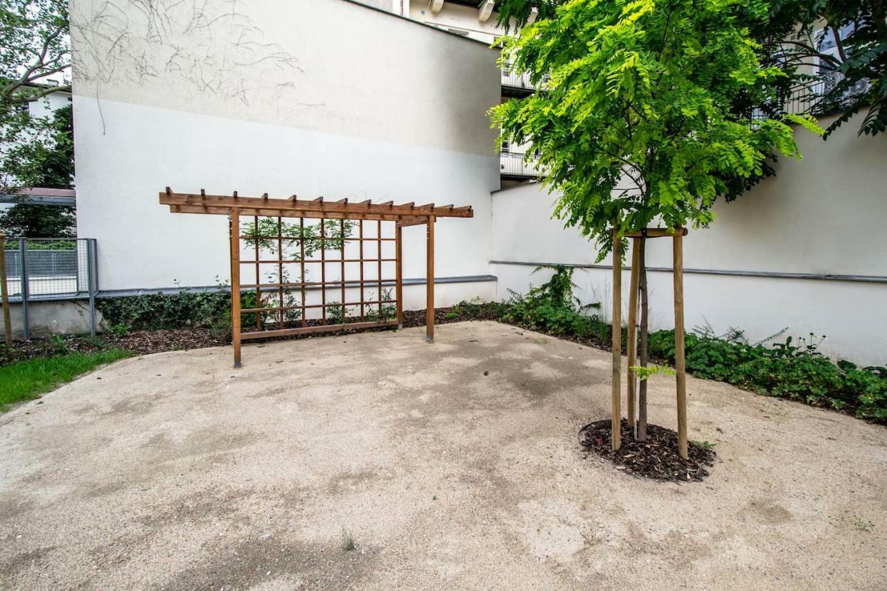 Design 3Bdr Apartment In Residence, Free Parking براغ المظهر الخارجي الصورة